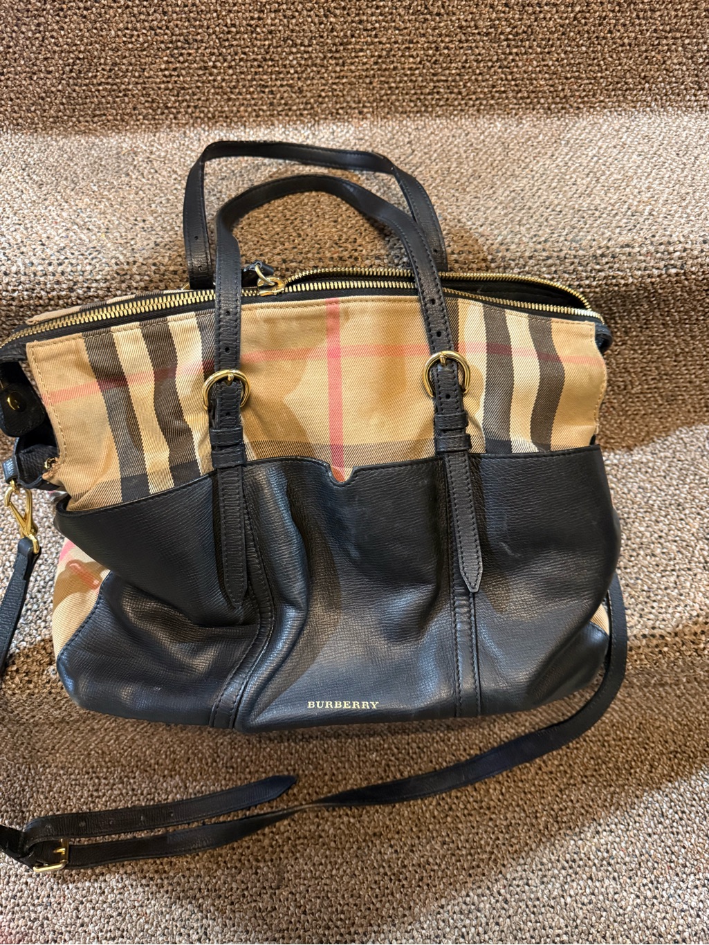 Burberry Black Leather And Beige/Red Nova Check Shoulder Bag